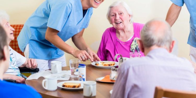 Ab Januar gibt’s mehr Geld von der Pflegekasse