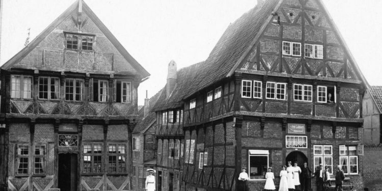 Gebäude erzählen die Geschichte der Stadt – ein Spaziergang durch die Möllner Altstadt