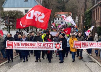 Demonstration in Mölln setzt starkes Zeichen für Demokratie und Vielfalt