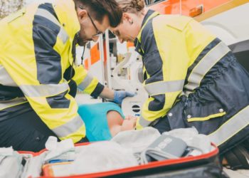 Menschen wählen bei Schlaganfall immer seltener den Notruf 112