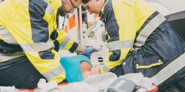 Menschen wählen bei Schlaganfall immer seltener den Notruf 112