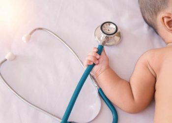 Hörstörungen bei Neugeborenen früh erkennen