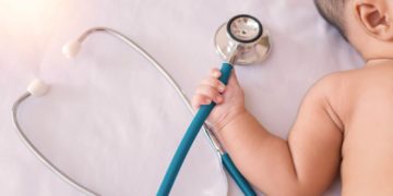 Hörstörungen bei Neugeborenen früh erkennen