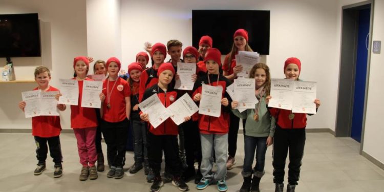 Erfolgreicher Test für einige Möllner Kinder auf der Langbahn