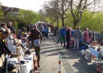 Straßenflohmarkt auf dem Röpersberg