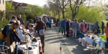 Straßenflohmarkt auf dem Röpersberg