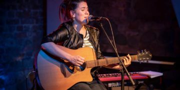 Folkclub-Konzert mit Singer-Songwriterin Katharina Schwerk