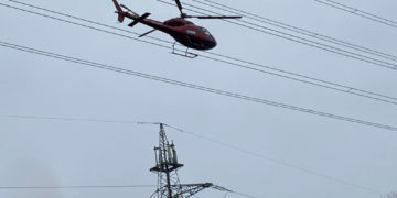 Kontrolle von rund 295 Kilometer Hochspannungsleitungen in Schleswig-Holstein per Helikopter