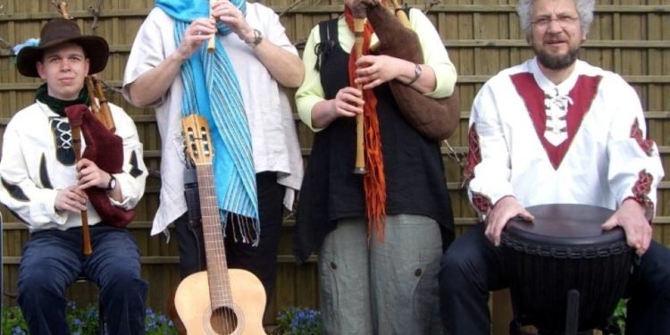 Tanzhaus mit der Tanzband Spielreych