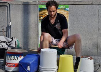 Trommel- und Rasselbau-Wochenende im Gleis 21