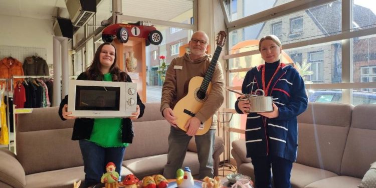 Spendenaufruf für Elektrogeräte und Dekorationsartikel