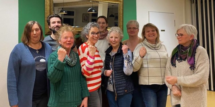 Dörfer zeigen Flagge