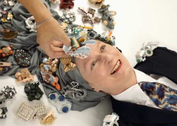 „Hunter from Elewhere – Eine Reise mit Helen Britton“