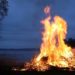 Osterfeuer für Groß und Klein