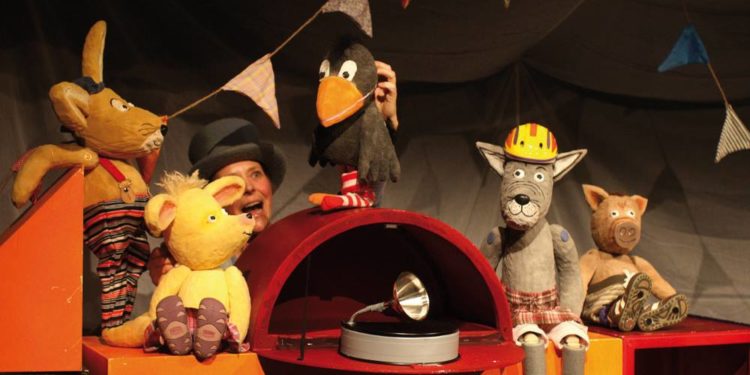 Theater im PAHLHUUS: „Der kleine Rabe Socke“