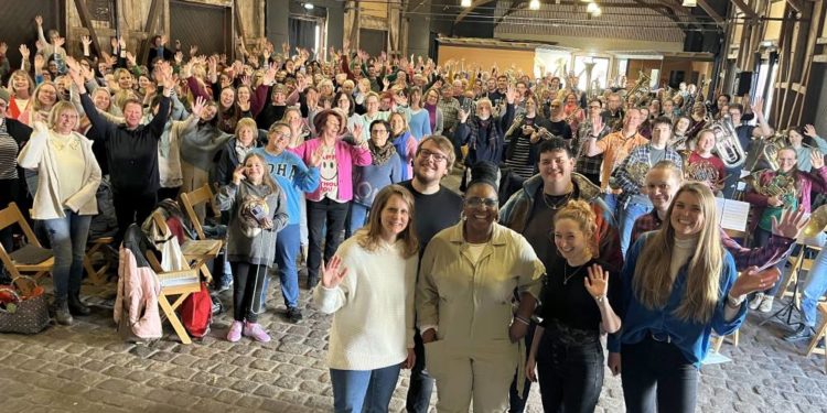 ESC-Kandidat Isaak singt beim Symphonic Gospel Konzert in Lübeck