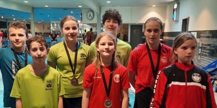 Schwimmer kämpfen um die letzte Chance auf eine Qualifikation für die Landesmeisterschaft