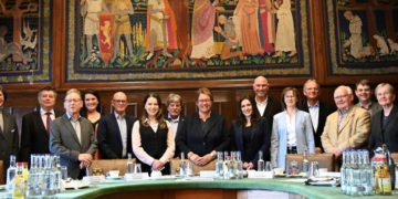 Kommunaler Austausch: Kreispräsidentin Anja Harloff empfängt Ehrenamtliche