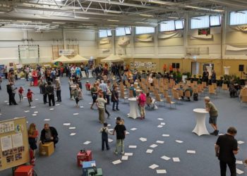 Demokratie JA(HR): Mölln feiert die Demokratie und das Grundgesetz