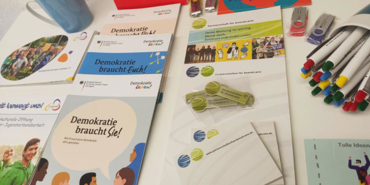 Perspektiven auf Demokratie: Der Begleitausschuss lädt zum Arbeitstreffen