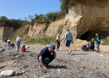 „Steine für Kids“ am Kliff und in der Kiesgrube