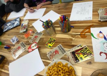 Jugendliche gestalten Plakate zur Europawahl