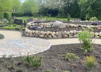 Letzte Ruhe im „Heidegarten“: Neues Grabfeld in Siebenbäumen