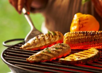 Gefahr Grillen: 200 Magen-Darm-Infektionen im Kreis