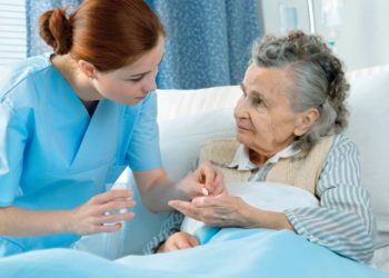 Experten-Chat am 05. Juni: Studien- und Berufsmöglichkeiten in der Pflege