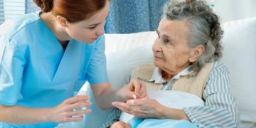 Experten-Chat am 05. Juni: Studien- und Berufsmöglichkeiten in der Pflege