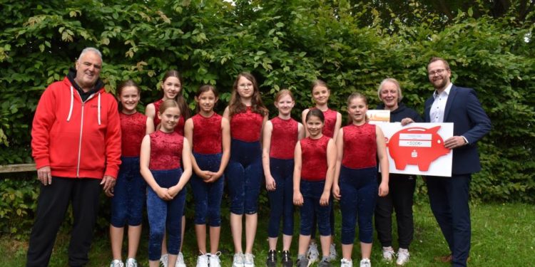 Landessportverband und Sparkassen in Schleswig-Holstein zeichnen erfolgreiche Sportabzeichen-Teams aus