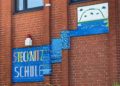 Legosteine füllen Mauerlöcher der Stecknitz-Schule