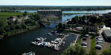 NDR Fernsehteam begleitet Hafenmeisterin in Lauenburg