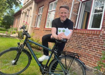 „Pastor on tour“: Tobias Knöller klingelt an den Haustüren 