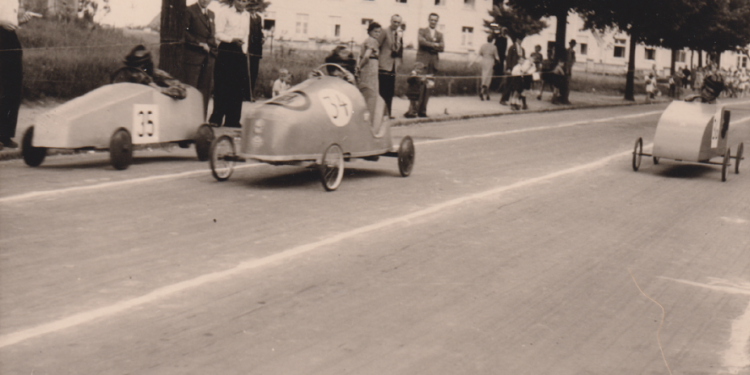 „In rasenden Kisten den Jägerberg hinunter…“