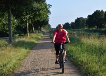 Die Klimaschutzmanagerin des Amtes Büchen, Maria Hagemeier-Klose, freut sich über viele Engagierte beim diesjährigen Stadtradeln. Foto: Amt Büchen, hfr