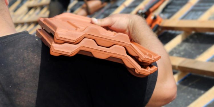 Dachdecker erhalten bei Hitze Ausfallgeld