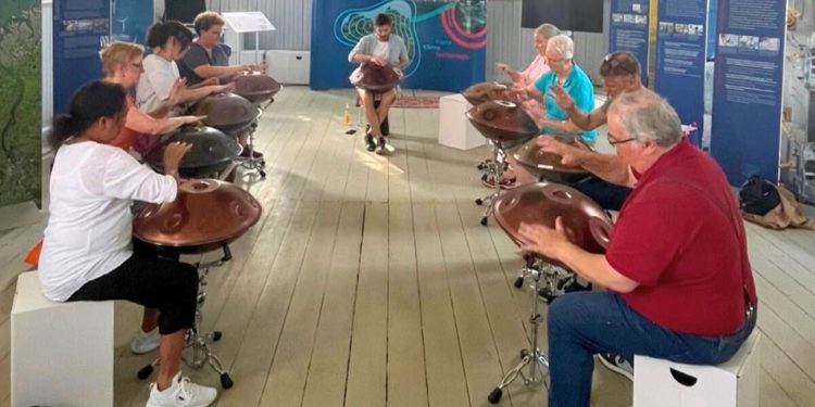 Handpan-Workshop und Konzert begeisterte Geesthacht