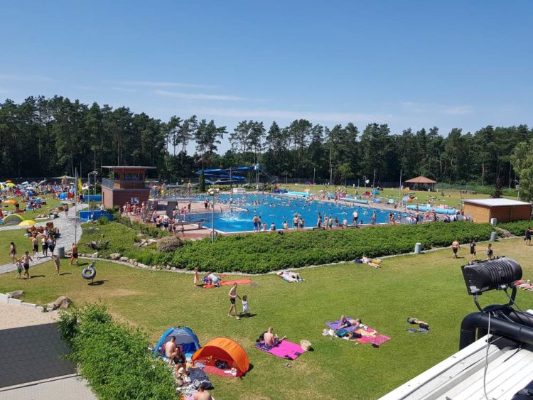 Waldschwimmbad Büchen bietet Flutlichtbaden an