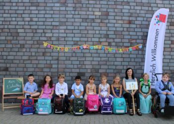 Einschulungsfeier in Sandesneben