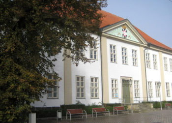 Historische Farben am Alten Kreishaus Ratzeburg wiederhergestellt