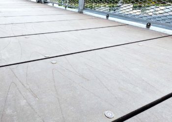 Großflächige Beschädigungen an der Geesthachter Hafenbrücke