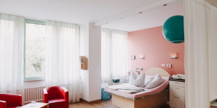 Petition für den Erhalt der Geesthachter Geburtshilfe sammelt Unterschriften