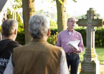 ‚Endlich und lebendig‘: Aktionen am Tag des Friedhofs in Lauenburg