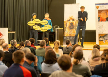 WhatsApp, Instagram und TikTok: Was geht uns Eltern das an?“