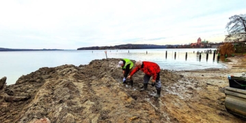 Überreste von slawischer Siedlungsgeschichte an der Seebadestelle Schlosswiese
