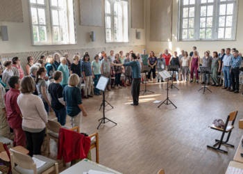 ‚POLITICALied‘ lädt zu einem offenen Chorworkshop gegen Rassismus