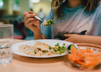 Gratis-Mittagessen in Kitas und Schulen gefordert