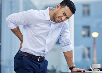 Anstieg der Ausfalltage wegen Rückenschmerzen im Kreis Herzogtum Lauenburg