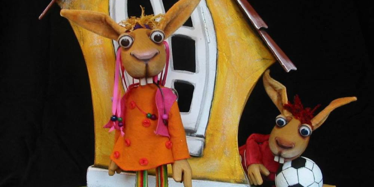 Priesterkate:  Kindertheater „Eiersalat bei Familie Klopfer“